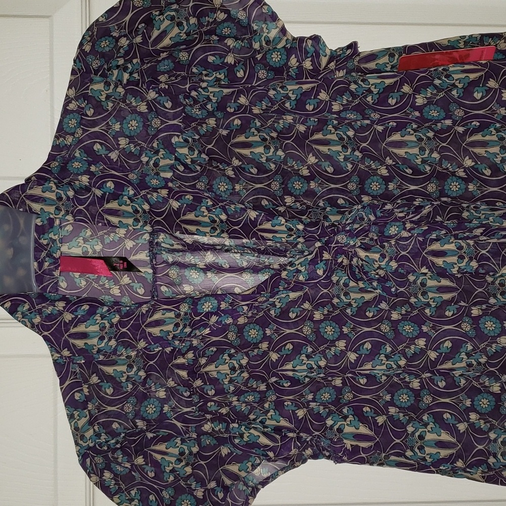 Pure Energy Blouse - Picture 2 of 9